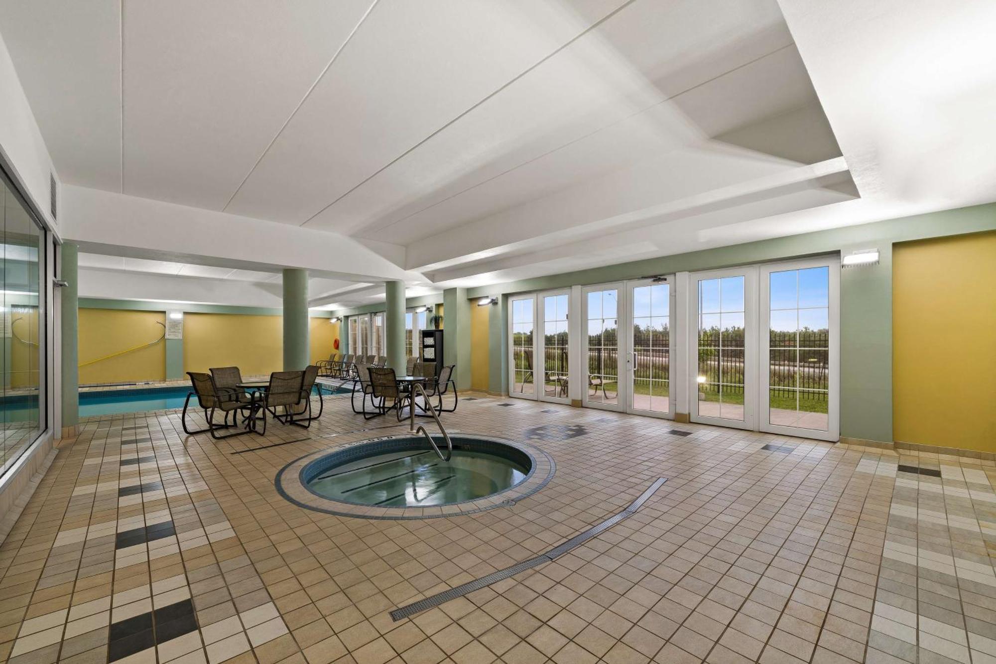 Best Western Plus Orangeville Inn & Suites Экстерьер фото